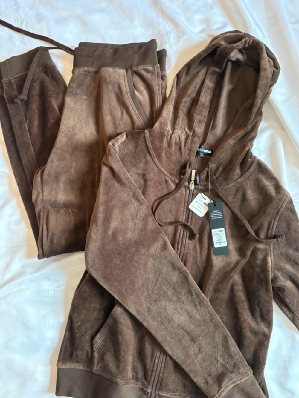 Fashion Nova Women's Brown Velour Zip Hoodie & Joggers Set
